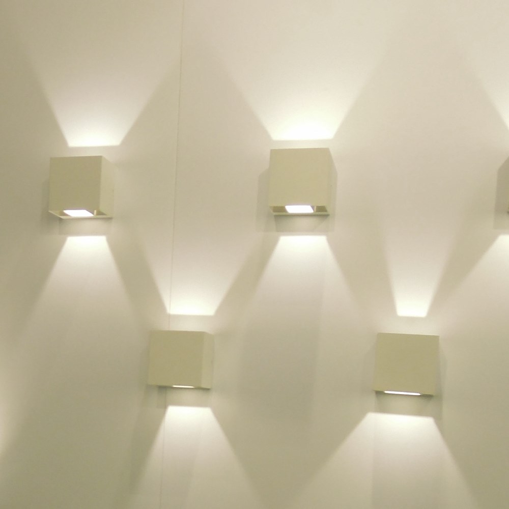 Interior wall mounted 2 x 4.5W up and down led wall light